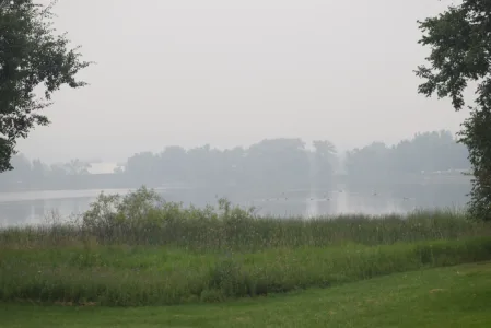 Region endures another day of hazardous wildfire smoke